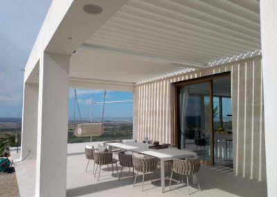 Soluciones de protección solar para vivienda unifamiliar en Puntiró