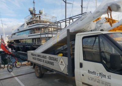 Pérgola bioclimática retráctil en el megayate Slipstream